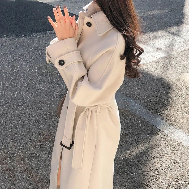 Long coat with button closure for women