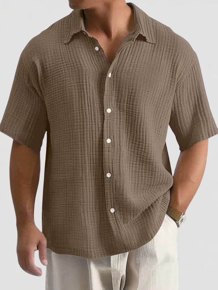 Men's Short Sleeve Textured Shirt with Classic Collar and Button Closure