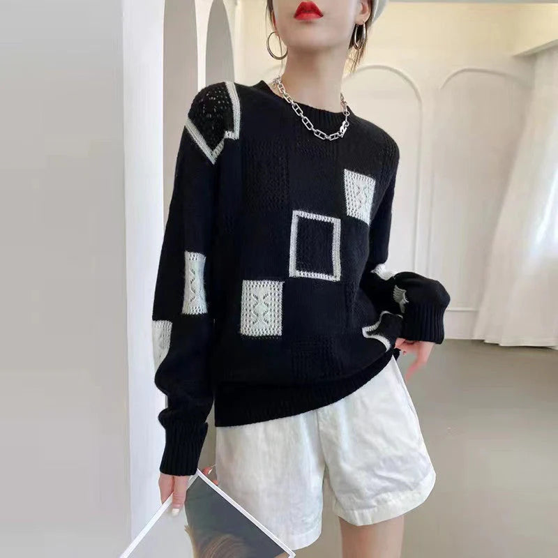 Women’s Knitted Jumper with Geometric Pattern