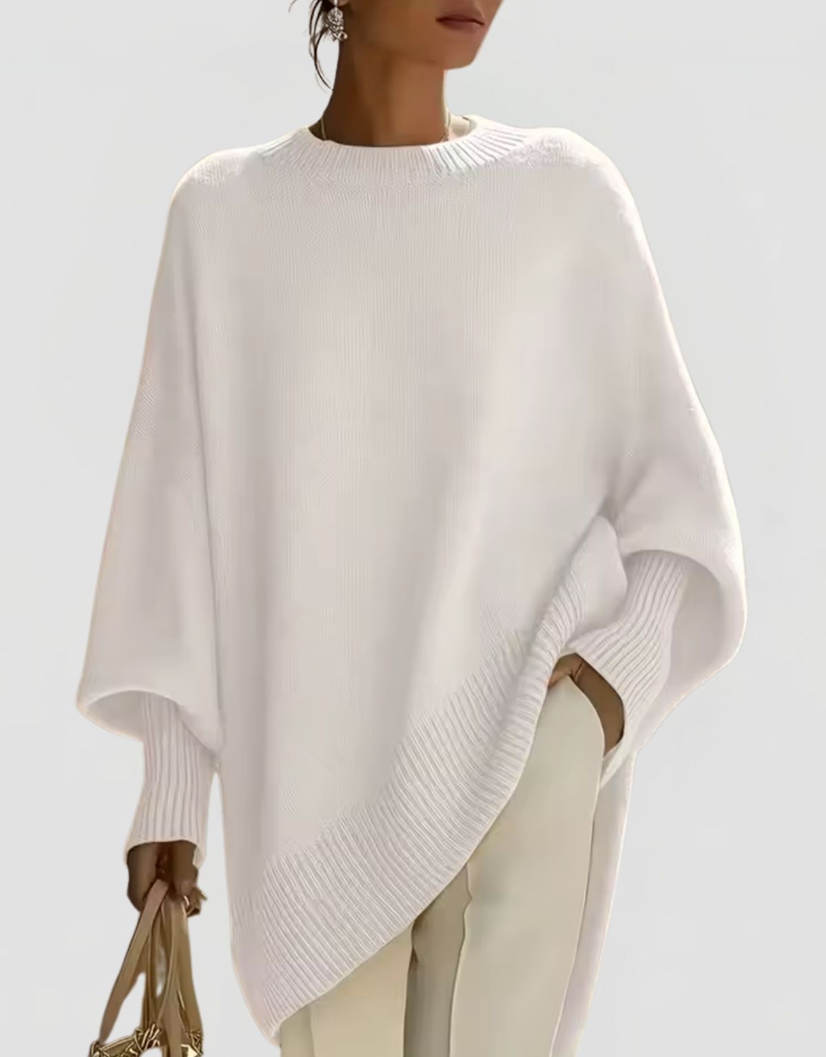 Women's Oversized Knit Jumper with Round Neck and Asymmetric Hem