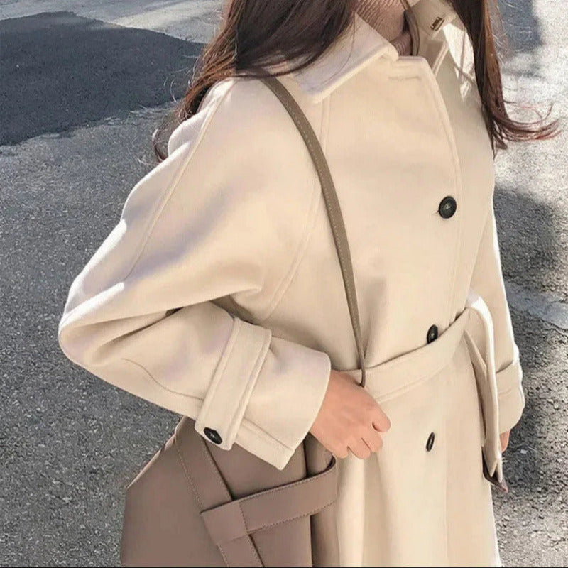Long coat with button closure for women
