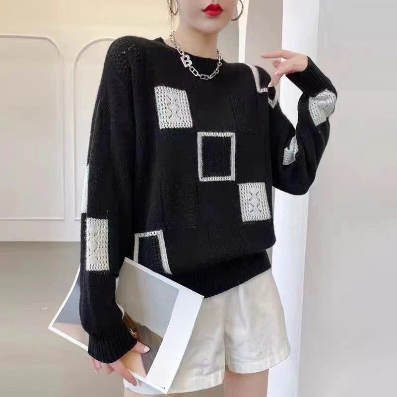 Women’s Knitted Jumper with Geometric Pattern