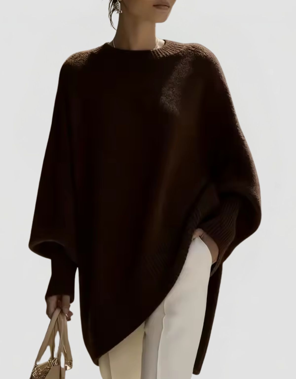 Women's Oversized Knit Jumper with Round Neck and Asymmetric Hem